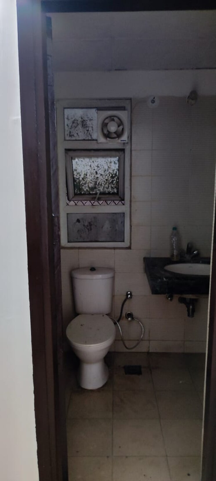 Bathroom, bptp-park-81 3 Bedroom 300 Sq.Ft. Builder Floor In Sector 81 Faridabad 8224595