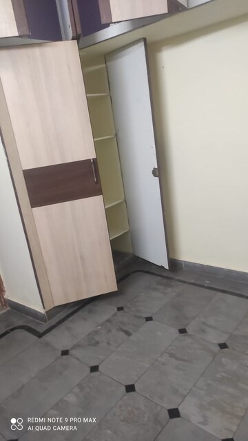 Room in 3 BHK Apartment at Manikonda – for Rent