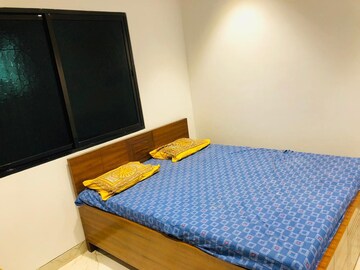 Bedroom in 2 BHK Apartment at Sai Baba Complex Goregaon, Goregaon East – for Rent