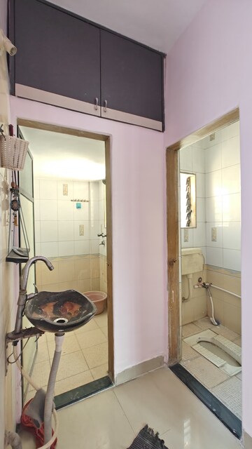 Bathroom in 1 BHK Apartment at Dombivli West – for Rent