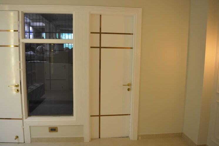 Room, shakti khand 4 Bedroom 230 Sq.Yd. Builder Floor In Shakti Khand Ghaziabad 8224763