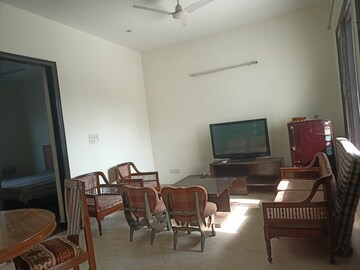 Living Room in 3 BHK Apartment at Sector 31 – for Rent