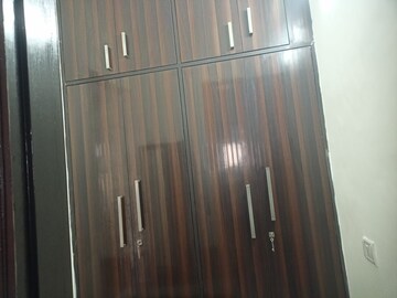 Furnished Amenities in 3 BHK Apartment at Sector 31 – for Rent