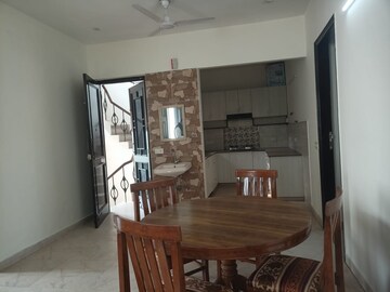 Living Room in 3 BHK Apartment at Sector 31 – for Rent