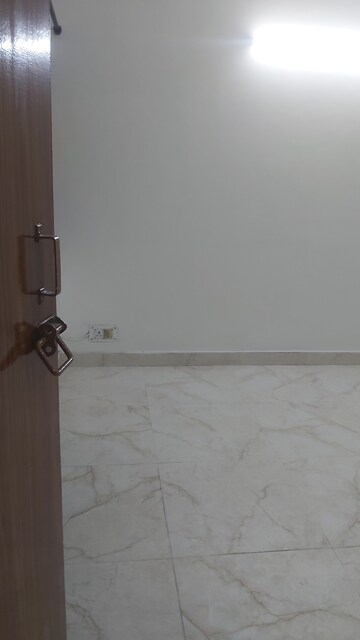 Bedroom in 2.5 BHK Apartment at Mayur Vihar – for Sale