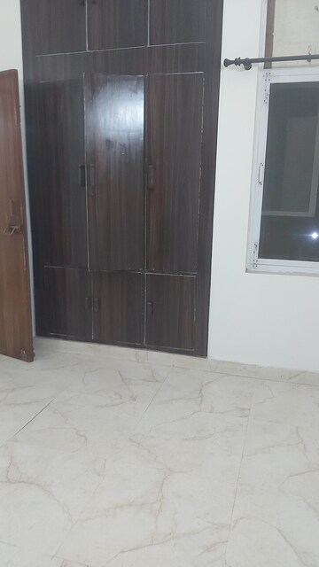 Bedroom in 2.5 BHK Apartment at Mayur Vihar – for Sale