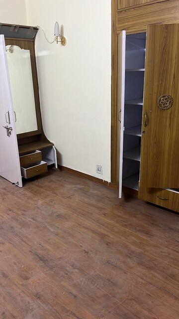 Room in 3.5 BHK Apartment at Mansa Devi – for Rent