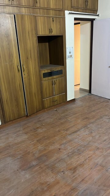 Room in 3.5 BHK Apartment at Mansa Devi – for Rent