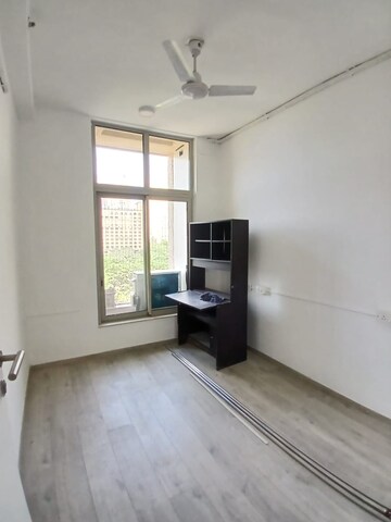 Room in 2 BHK Apartment at Hiranandani Delanna, Ghodbunder Road – for Rent