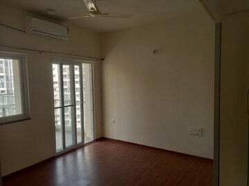 Room in 2 BHK Apartment at Purva Silversands, Mundhwa – for Rent