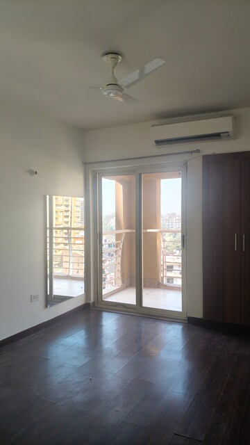 Room in 3.5 BHK Independent House at Sector 20 – for Rent