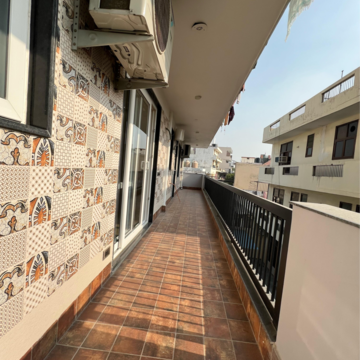 Balcony in 4 BHK Builder Floor at Ansal Plaza Sector-23, Carterpuri – for Rent