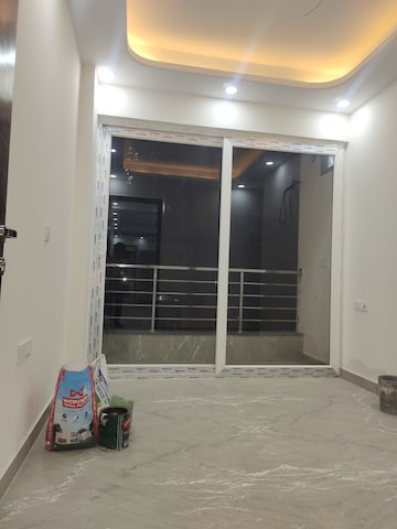 Furnished Amenities in 2 BHK Builder Floor at East Of Kailash – for Sale