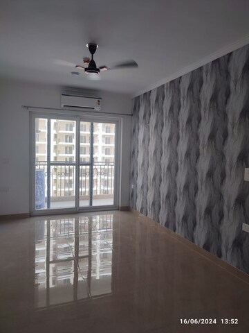 Room in 3 BHK Apartment at ATS Nobility, Sector 4, Greater Noida – for Rent