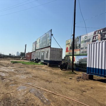  Shop – Exterior View View at Uniwest Hub, Sector 22d Yamuna Expressway - for Sale