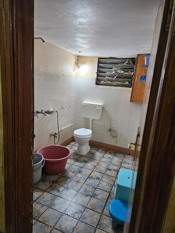 Bathroom in 2 BHK Apartment at Shankar Nagar – for Rent