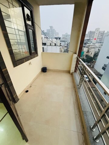 Balcony in 2 BHK Builder Floor at Sector 43 – for Rent