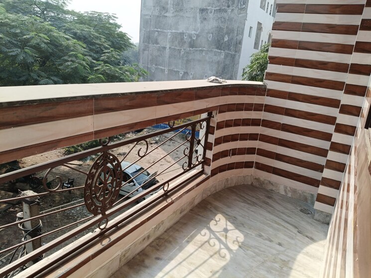 Balcony, smart-lane 3 Bedroom 1400 Sq.Ft. Builder Floor In Niti Khand Ghaziabad 8225051
