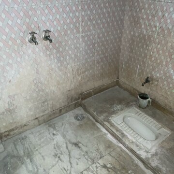 Bathroom in 1 BHK Builder Floor at New Ashok Nagar – for Rent