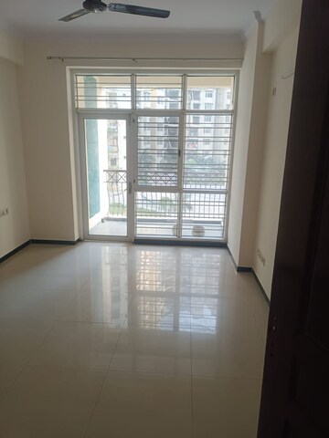 Room in 3 BHK Apartment at Ip Extension – for Sale