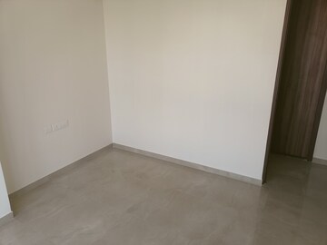 Room in 2 BHK Apartment at Sheth Irene, Malad West – for Rent