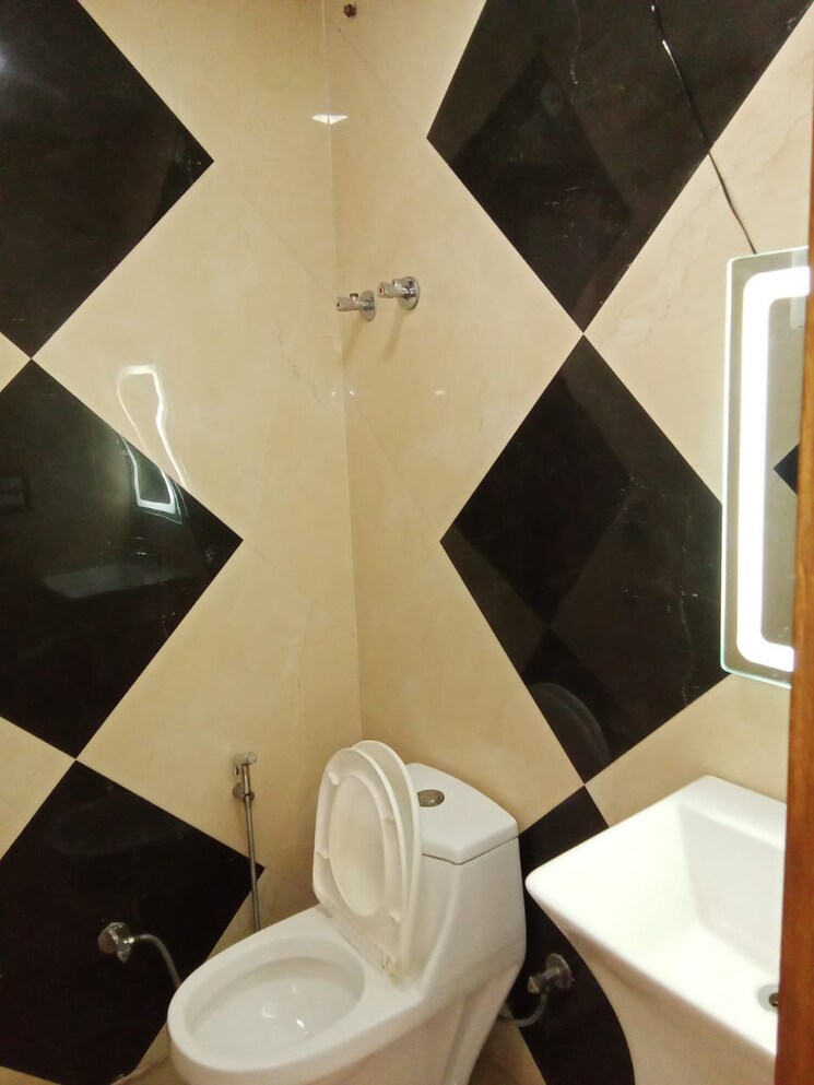 Master Bedroom, divya-kunj 3 Bedroom 1400 Sq.Ft. Builder Floor In Niti Khand Ghaziabad 8225108