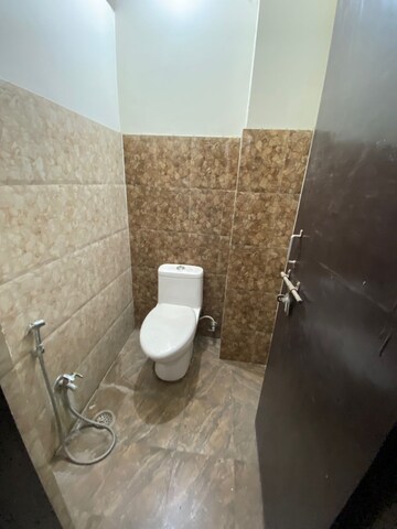 Bathroom in 3 BHK Independent House at Gomti Nagar – for Rent