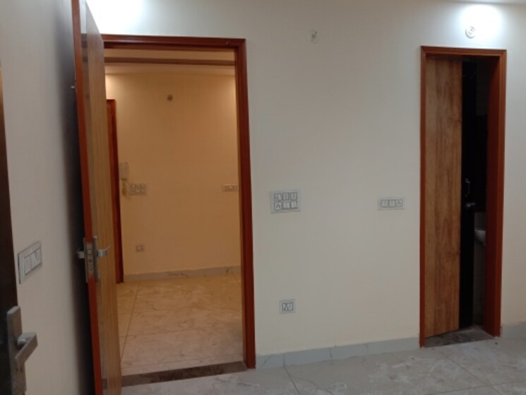Room, dwarka mor 2 Bedroom 495 Sq.Ft. Builder Floor In Dwarka Mor Delhi 8225142
