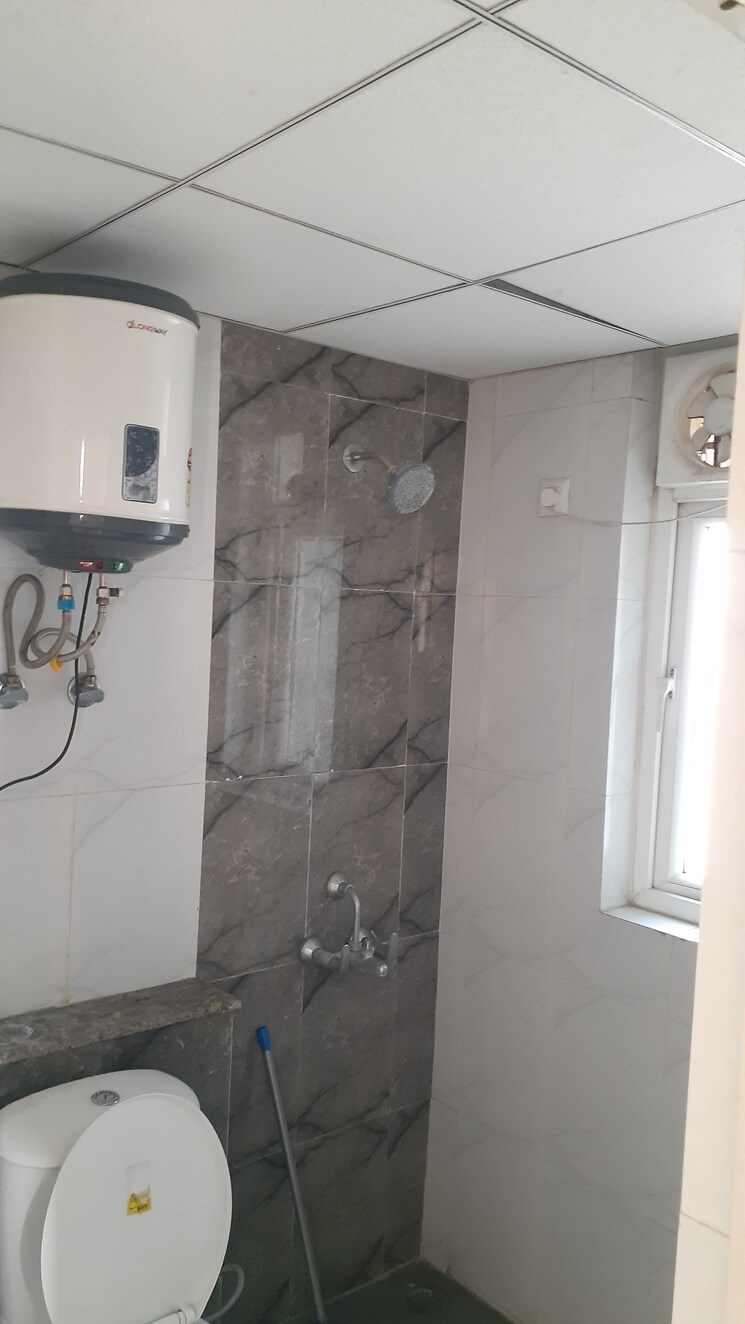 Bathroom, kundli 2 Bedroom 1250 Sq.Ft. Apartment In Kundli Sonipat 8225179