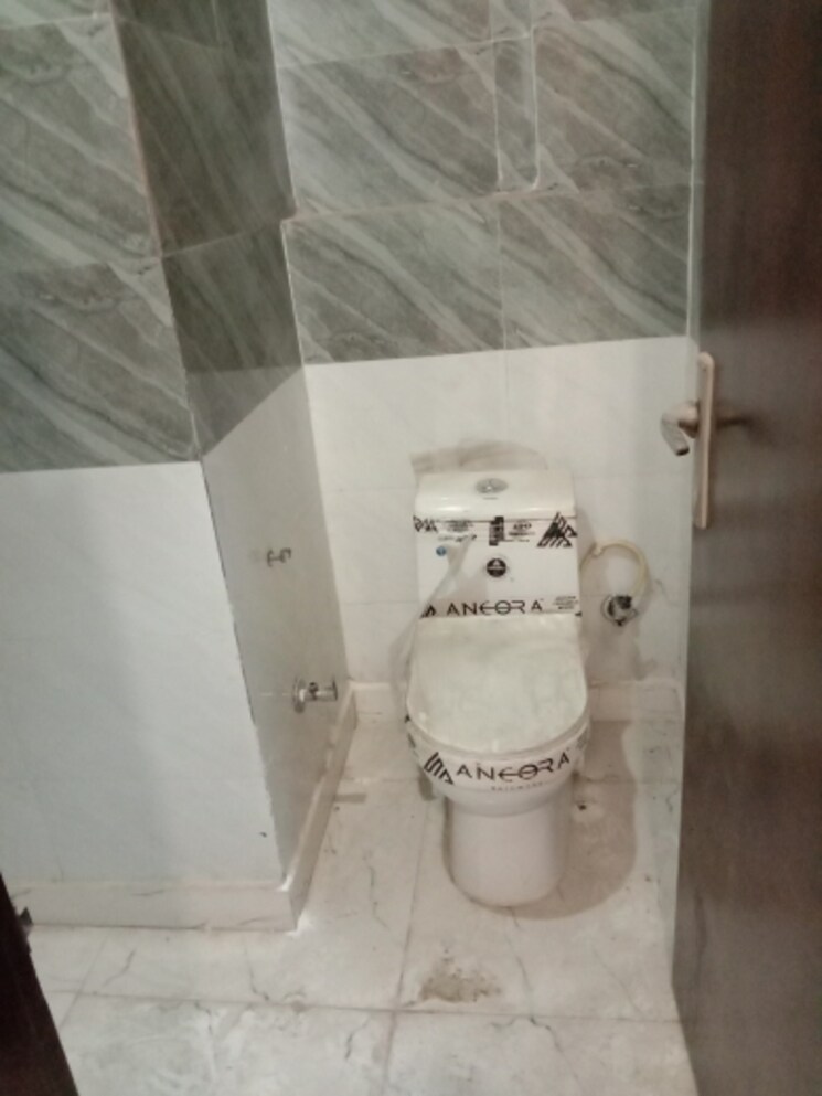 Bathroom, dwarka mor 2 Bedroom 495 Sq.Ft. Builder Floor In Dwarka Mor Delhi 8225178