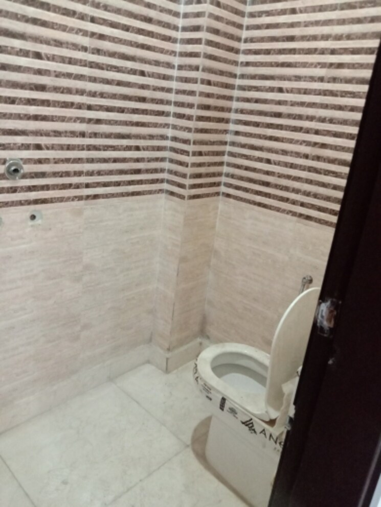 Bathroom, dwarka mor 2 Bedroom 495 Sq.Ft. Builder Floor In Dwarka Mor Delhi 8225178