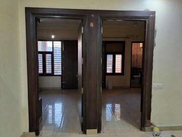 Room in 3 BHK Builder Floor at AEZ Aloha, Sector 57 – for Rent