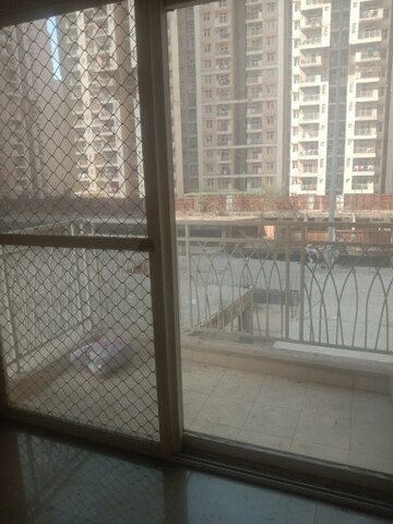 2 BHK Apartment For Rent in Mahagun Mywoods II, Sector 16c Greater Noida