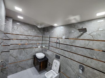 Attached Bathroom in 6 BHK Builder Floor at Ashok Vihar – for Sale