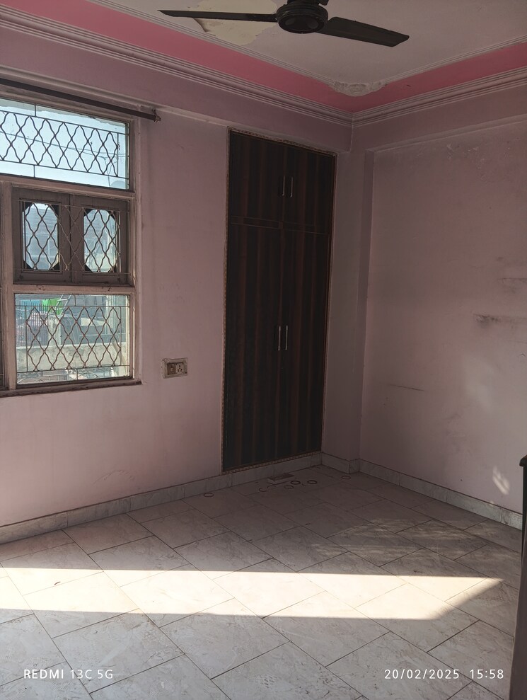 Room, shalimar garden 1.5 Bedroom 550 Sq.Ft. Builder Floor In Shalimar Garden Ghaziabad 8225308