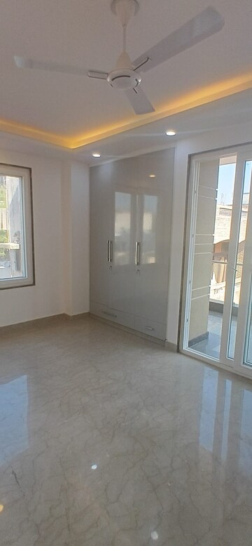 Room in 3 BHK Builder Floor at Kalkaji – for Sale