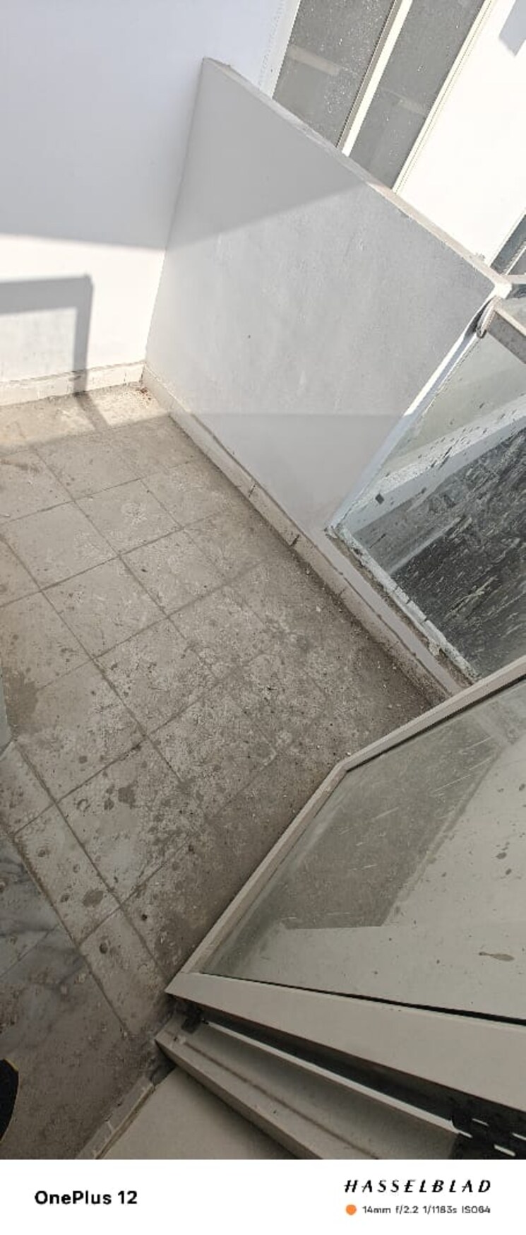 Balcony, sector 73 1 Bedroom 580 Sq.Ft. Builder Floor In Sector 73 Noida 8225359