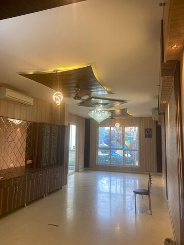 Master Bedroom in 4 BHK Villa at SS The Hibiscus, Sector 52 – for Rent