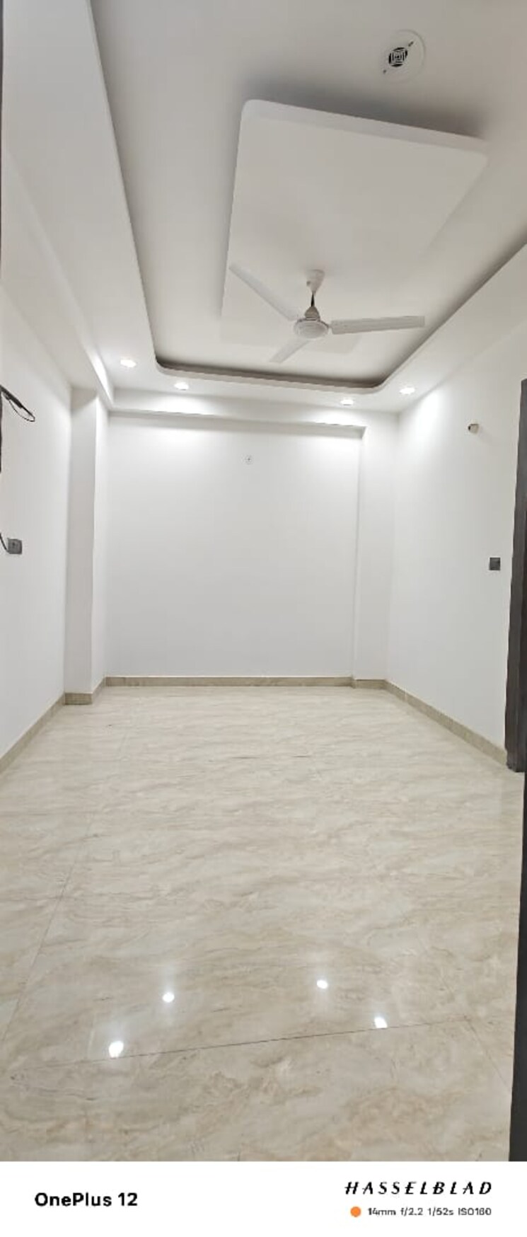 Room, sector 73 2 Bedroom 1000 Sq.Ft. Builder Floor In Sector 73 Noida 8225417