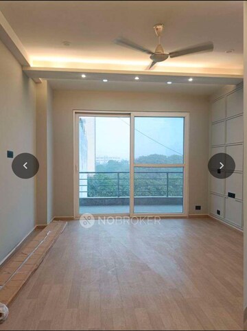 Room in 4 BHK Builder Floor at Unitech South City II, Sector 50 – for Rent