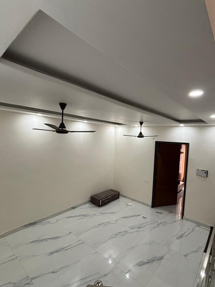 Room, ambala highway 3.5 Bedroom 990 Sq.Ft. Independent House In Ambala Highway Zirakpur 8225447