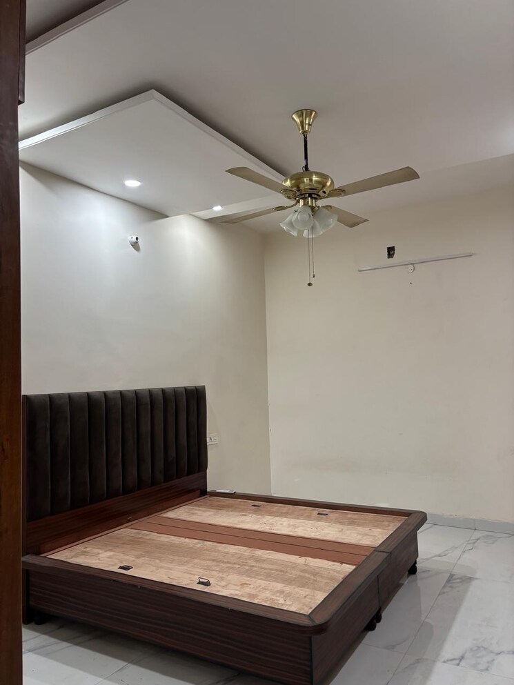 Room, ambala highway 3.5 Bedroom 990 Sq.Ft. Independent House In Ambala Highway Zirakpur 8225447