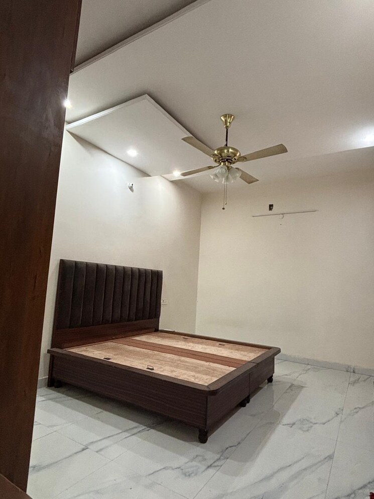 Room, ambala highway 3.5 Bedroom 990 Sq.Ft. Independent House In Ambala Highway Zirakpur 8225447