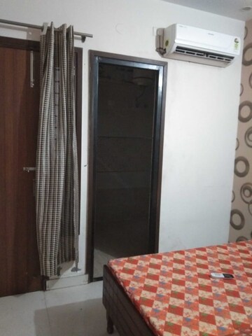 Bedroom in 2 BHK Apartment at Patiala Road – for Rent
