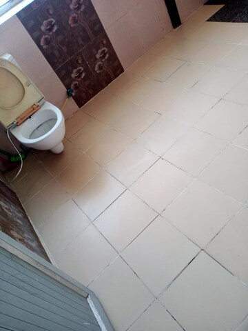 Bathroom in 2 BHK Apartment at Patiala Road – for Rent
