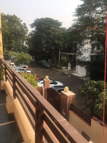 Balcony in 3 BHK Builder Floor at SS Mayfield Gardens, Sector 51 – for Rent