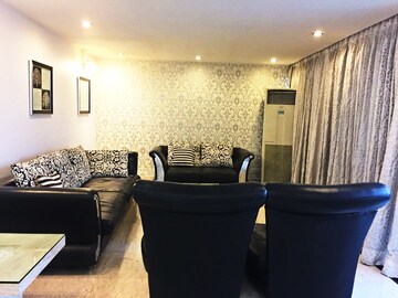 Team Area in 4 BHK Builder Floor at Greater Kailash I – for Rent