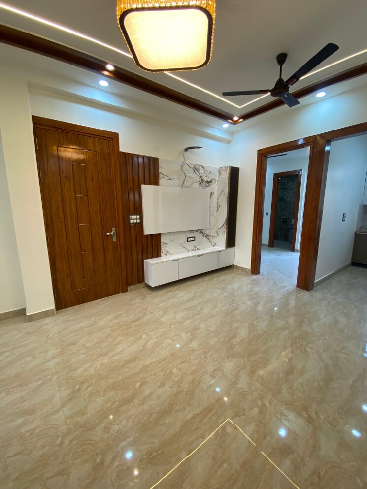 Room, soho-apartments 3 Bedroom 1500 Sq.Ft. Builder Floor In Shakti Khand Ghaziabad 8225551