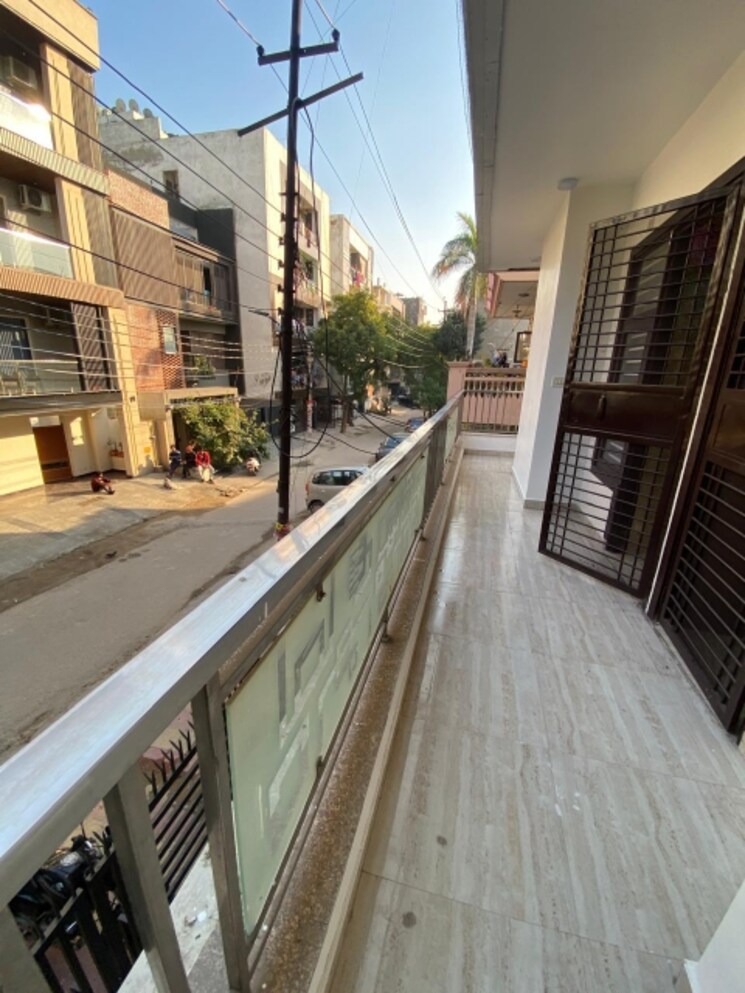 Balcony, maya-homes 3 Bedroom 1600 Sq.Ft. Builder Floor In Indrapuram Ghaziabad 8225553