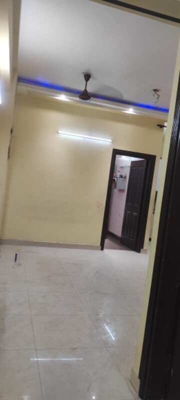 Room in 2 BHK Builder Floor at RWA Gyan Khand 3, Indrapuram – for Rent